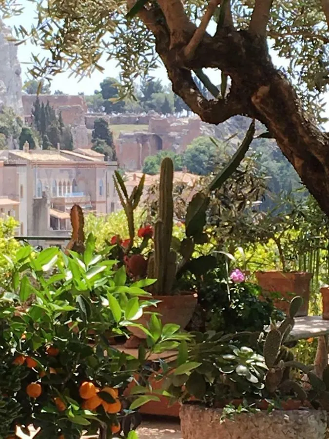 Rocca Castello Bed & Breakfast Taormina 0*,